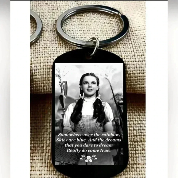 Wizard of oz inspiration dorathy Keychain - Picture 1 of 1
